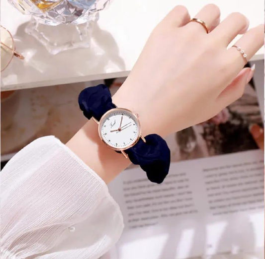 Water Resistant Round Analouge Watch
